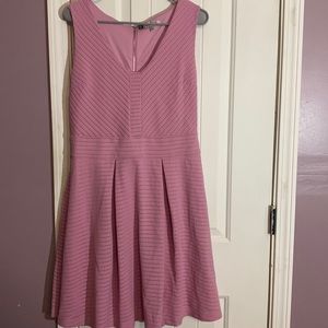 NWOT Jennifer Lopez, Women's Dress, Size 14 Light Plum, Sleeveless, V Neckline,